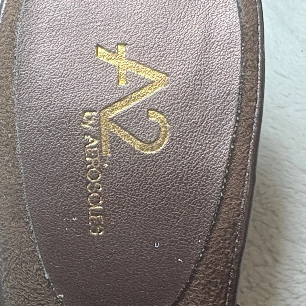 A2 By Aerosoles Brown Croc-Embossed Heels Size 9.5